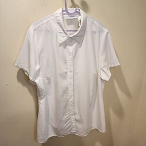 First Issue By Liz Clairbone women's White Short Sleeves Casual shirt size 1